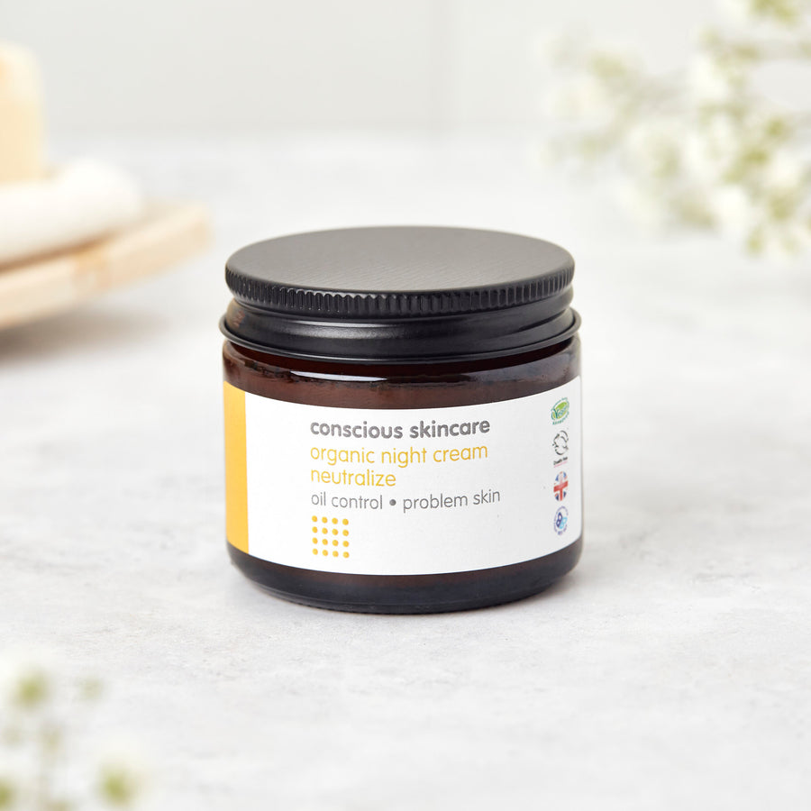organic face cream for oily skin in 60ml amber glass jar with metal lid