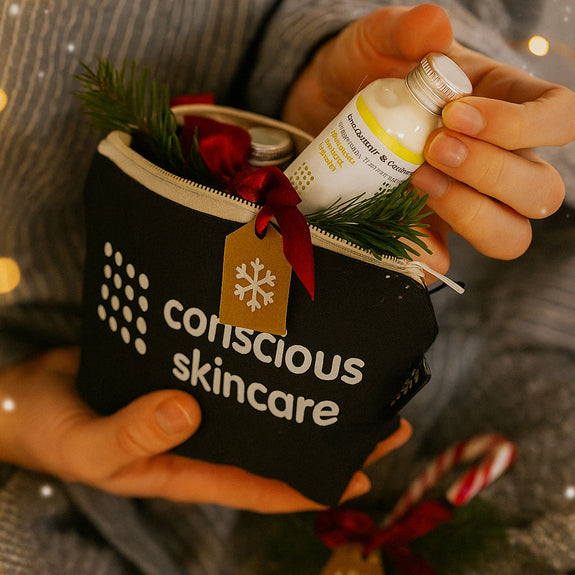 CHRISTMAS GIFTS, SORTED 🎁 Discover christmas beauty gift sets and festive pamper gifts — vegan, organic & handcrafted in Wales. Shop by budget (including stocking fillers) and find easy wins for him & for her. Free UK shipping and two free samples £35+